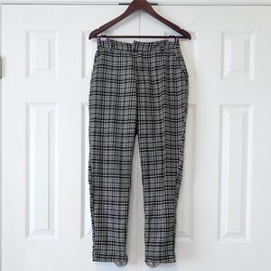 Size M Hot Topic Grey and Black Plaid Pants